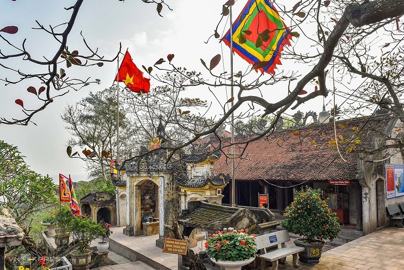 ảnh Điểm du lịch tại Thanh Hóa Đền Độc Cước – Đền thờ Vị thần bảo hộ vùng biển Sầm Sơn