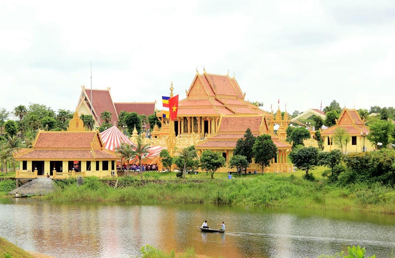 Ảnh điểm tham quan tại làng văn hóa du lịch các dân tộc Việt Nam Bến thuyền