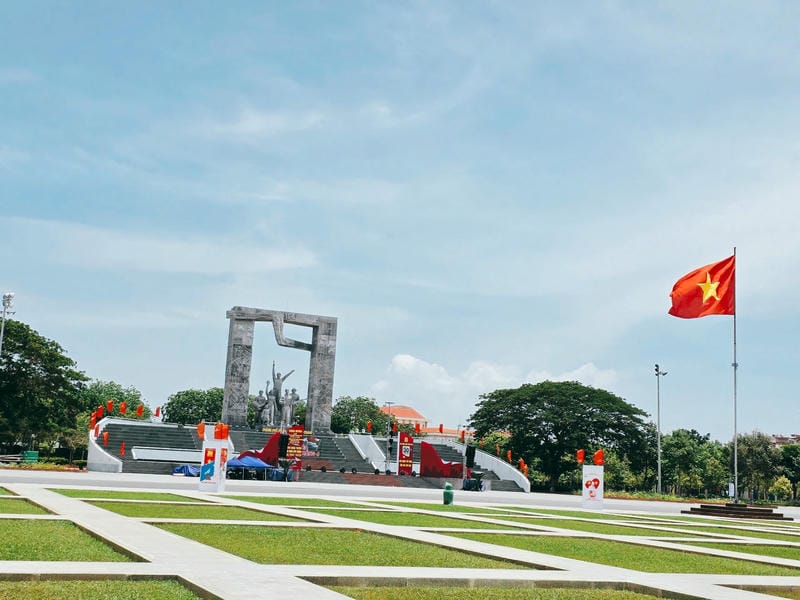 Ảnh các điểm du lịch tại Phan Rang Quảng trường 16/4